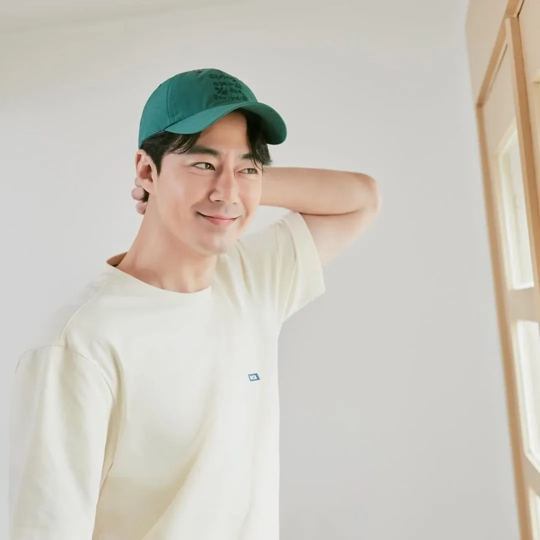 Recent activity shot of Jo Insung