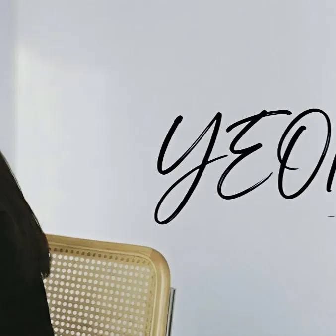 Behind-the-scenes cut of Yeonwoo
