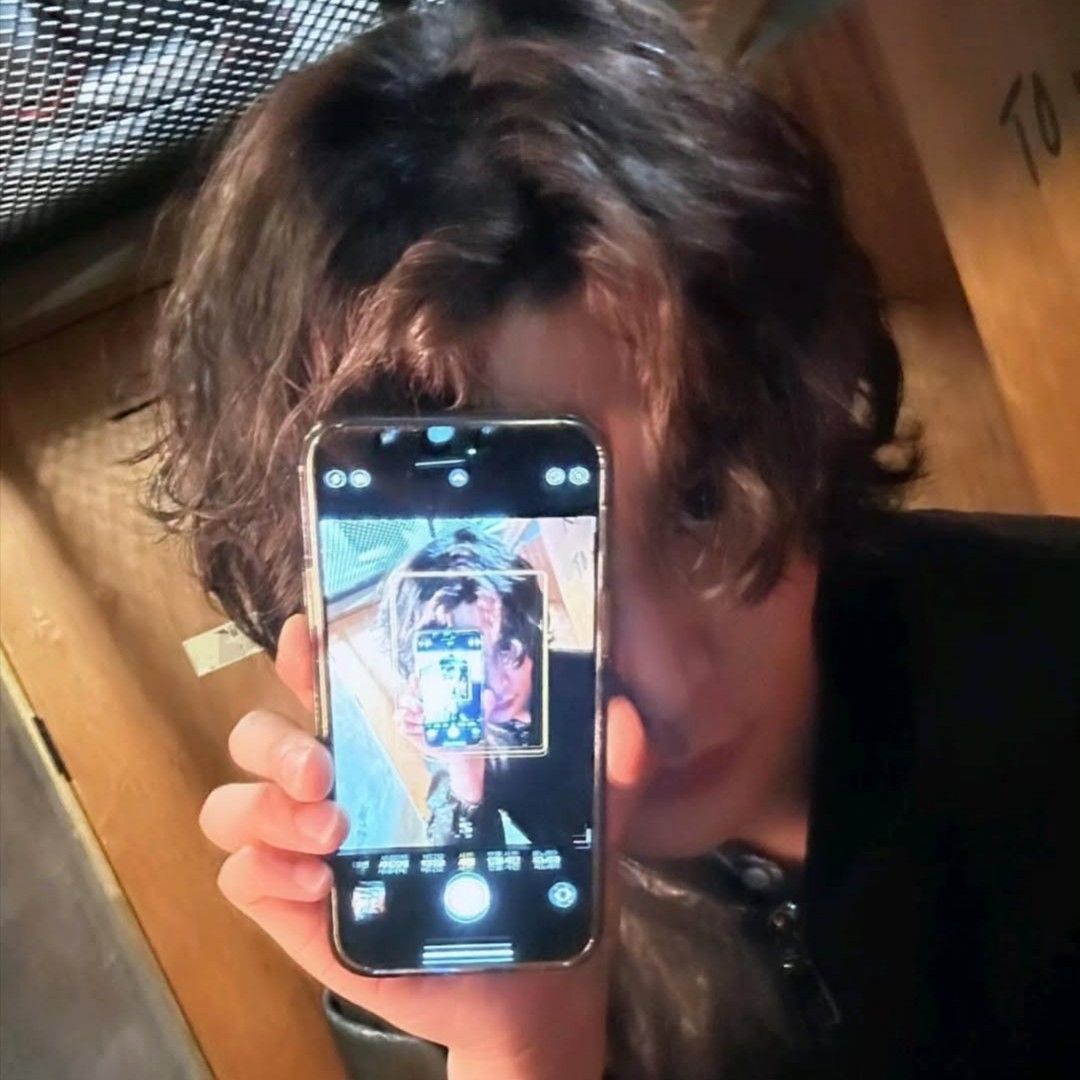 Momen yang diabadikan oleh penggemar Rowoon