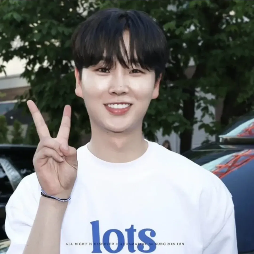 Latest photo of Song Minjun