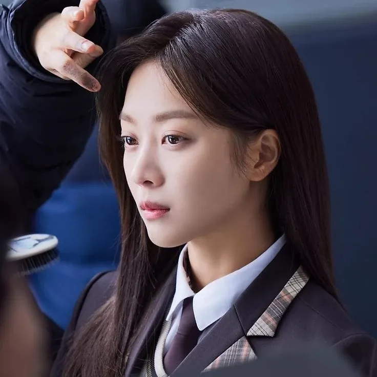 Behind-the-scenes cut of Cho Boah