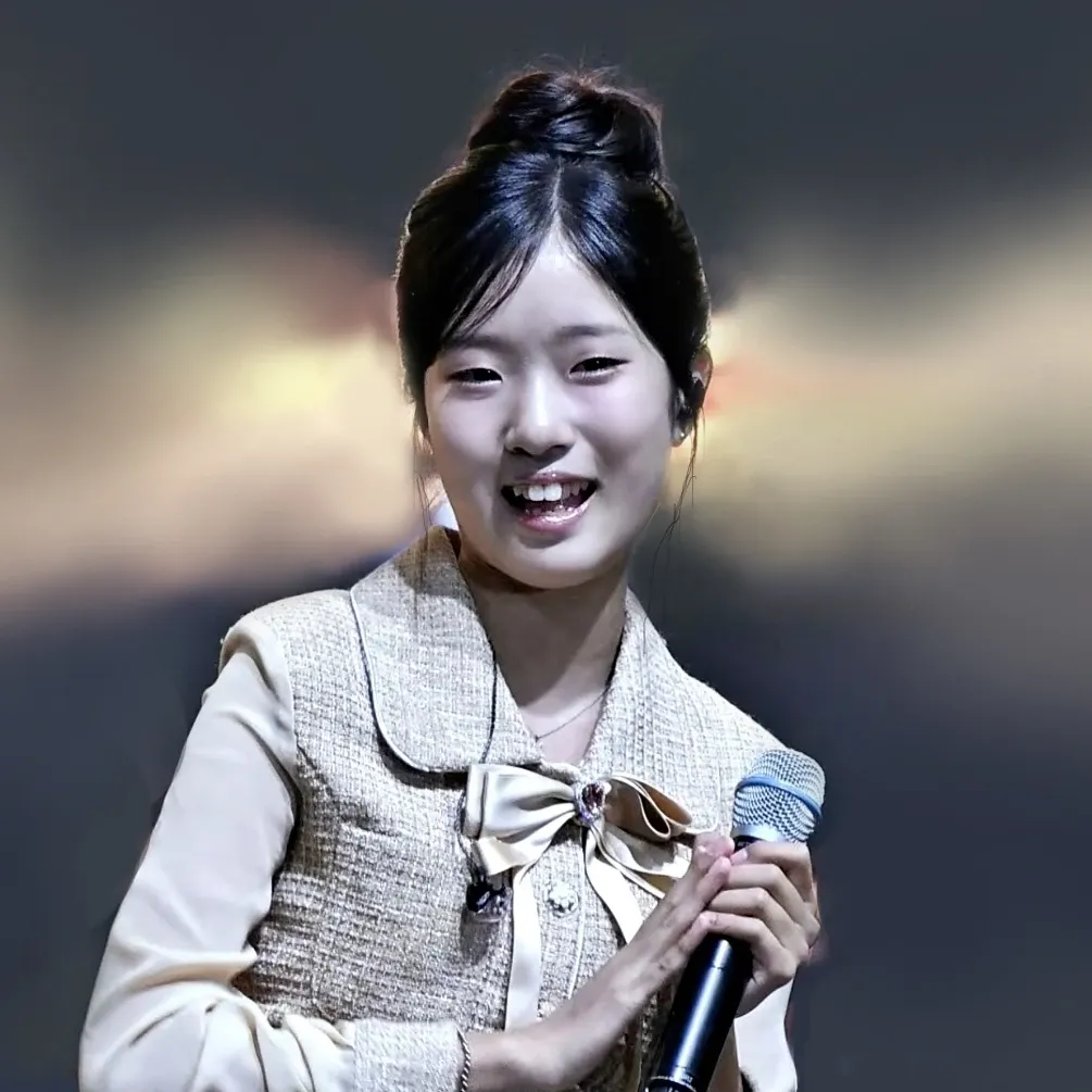 Behind-the-scenes cut of Bin Yeseo