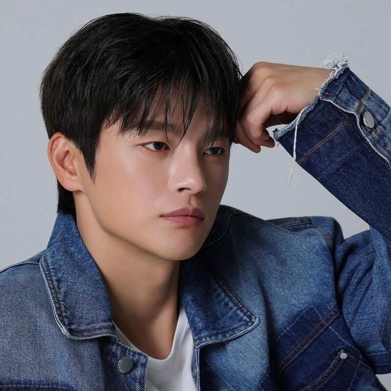 Cuplikan di balik layar dari Seo Inguk