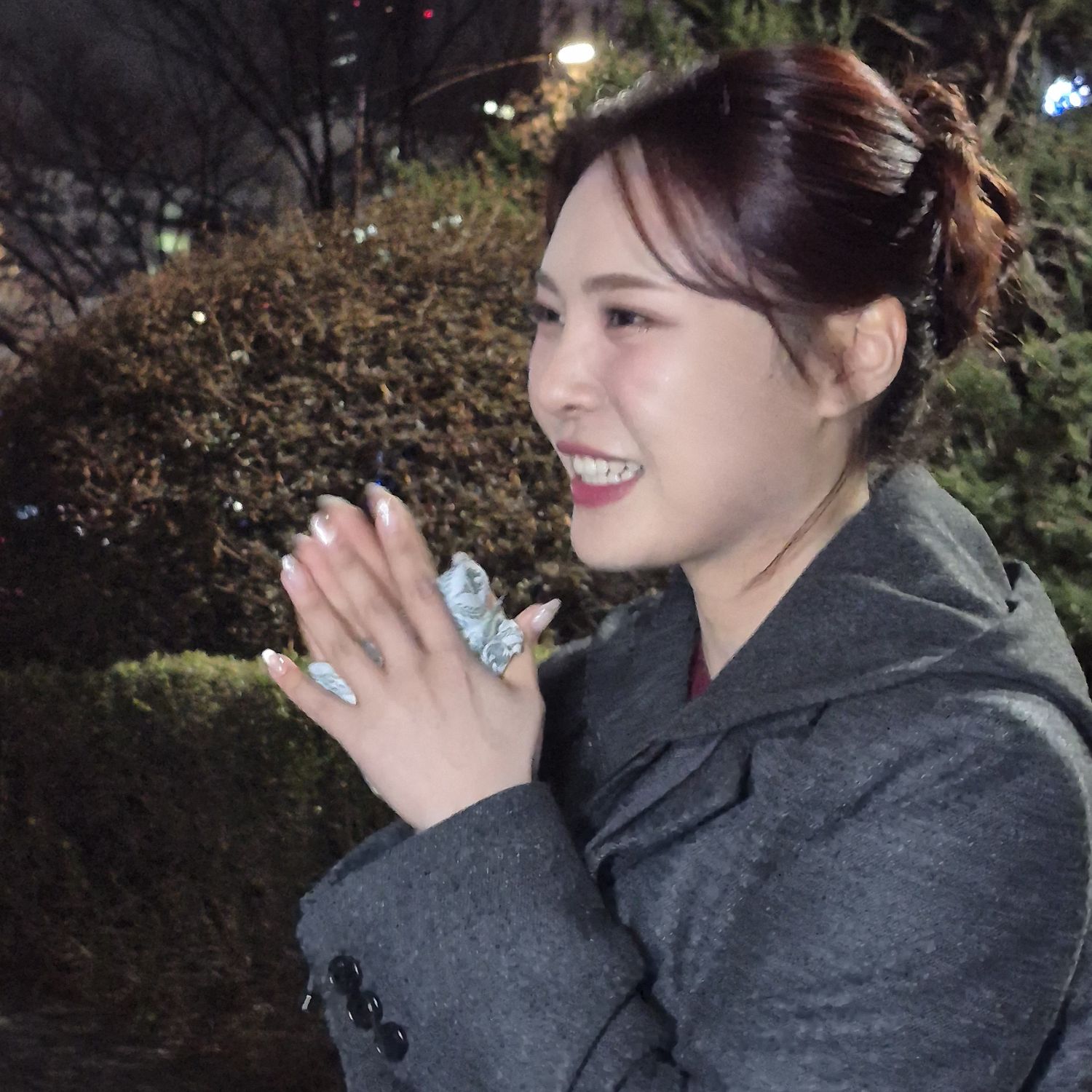 A moment captured by a fan of Miss Kim