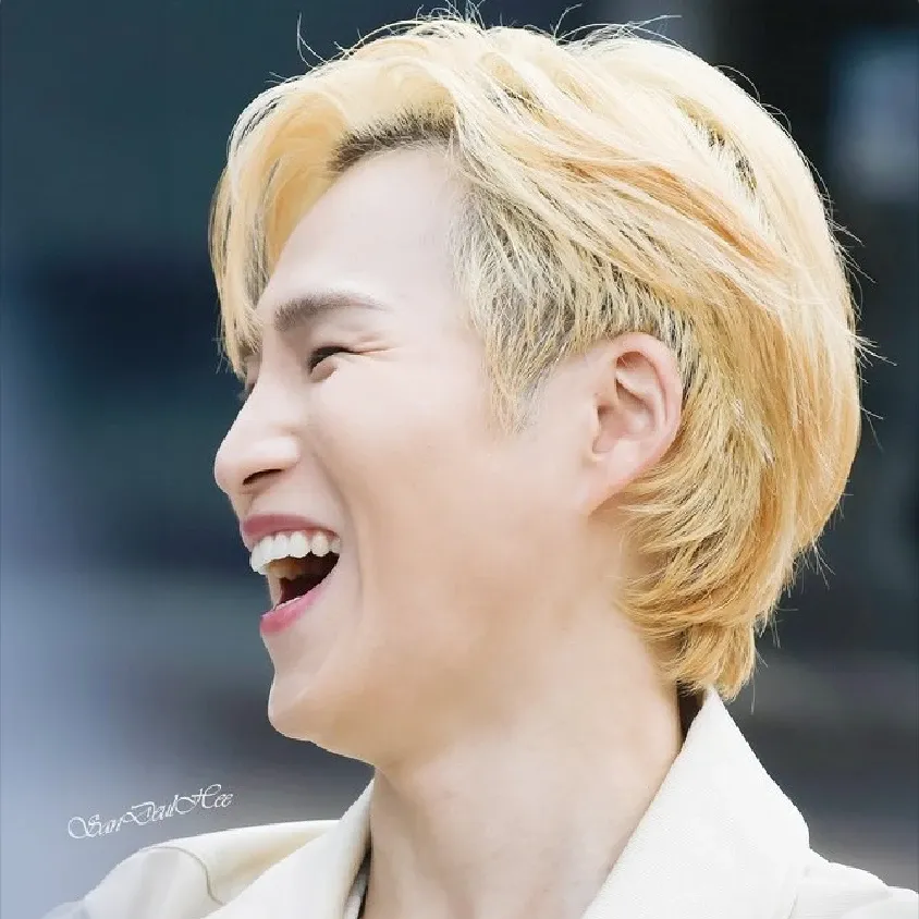 Momen yang diabadikan oleh penggemar Kim Heejae