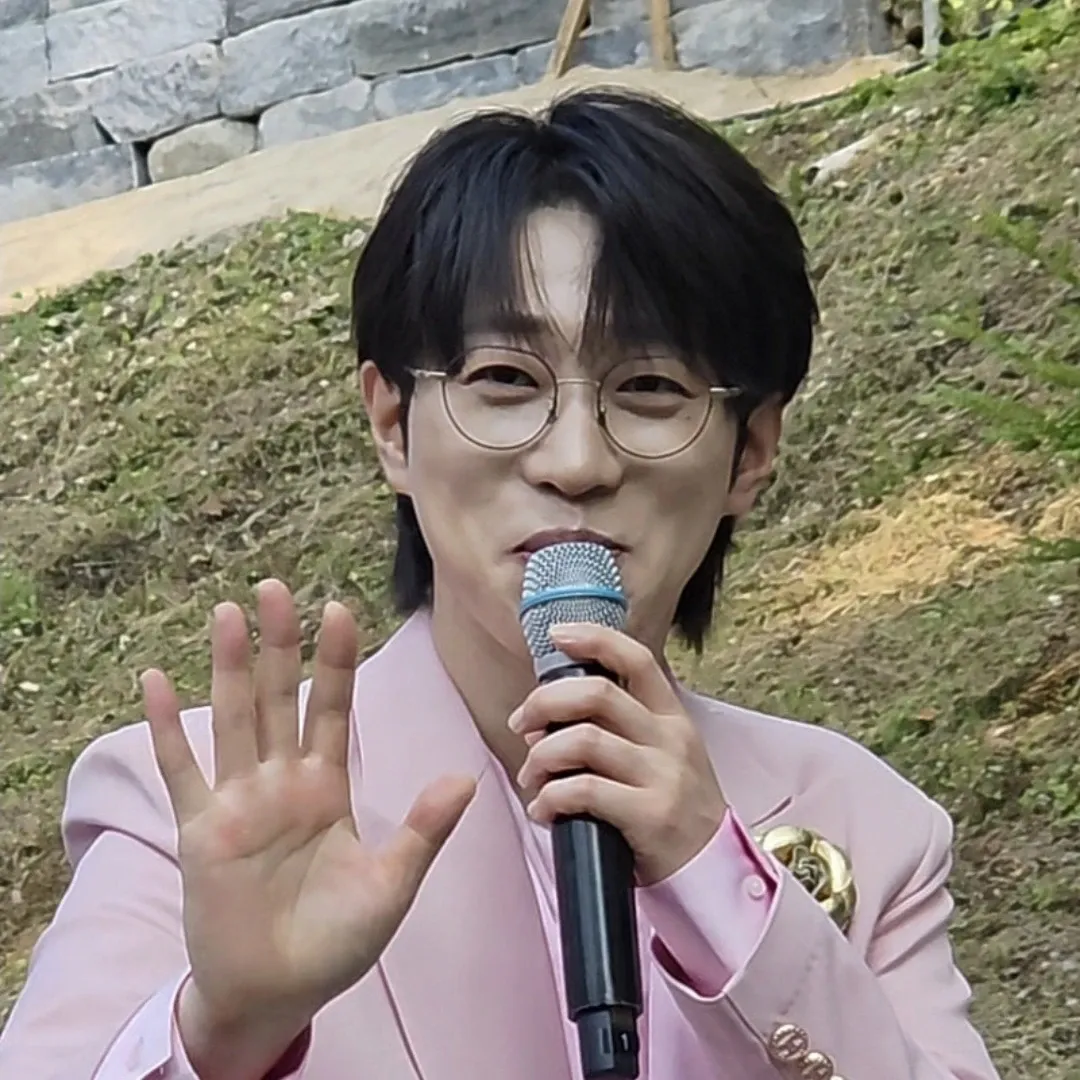 Behind-the-scenes cut of An Sunghoon