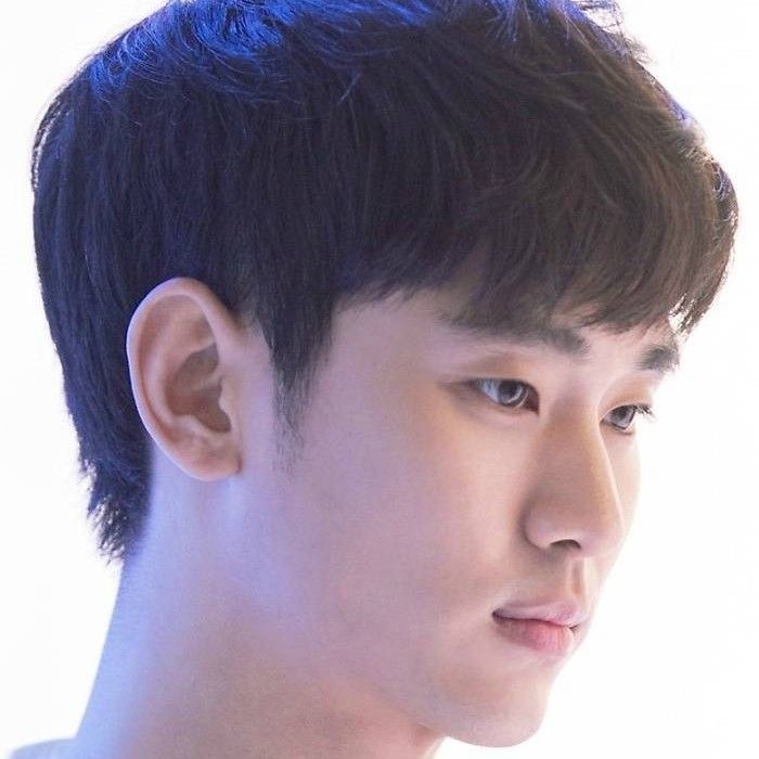 Behind-the-scenes cut of Kim Soohyun