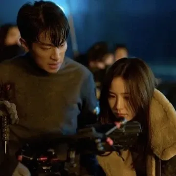 Cuplikan di balik layar dari Park Jeongmin