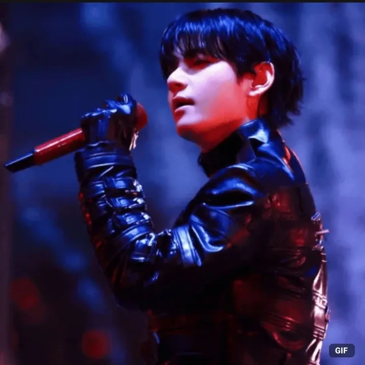 Latest photo of Kim Taehyung (V)