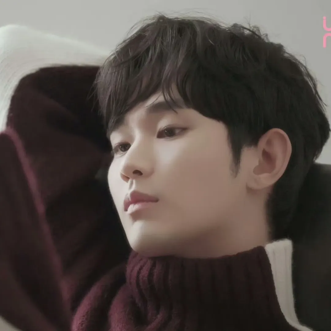 Recent activity shot of Kim Soohyun