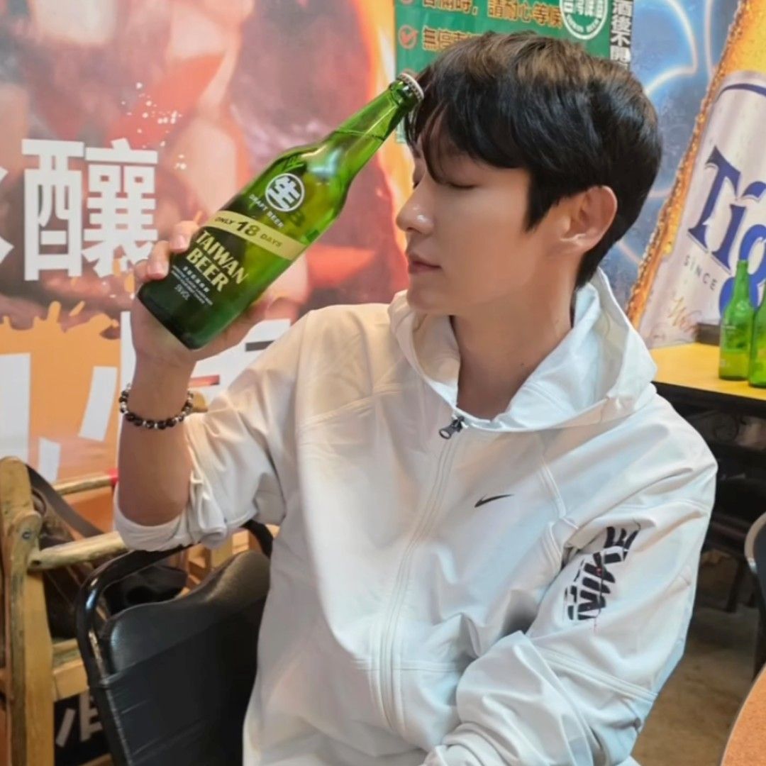 Recent activity shot of Lee Joongi