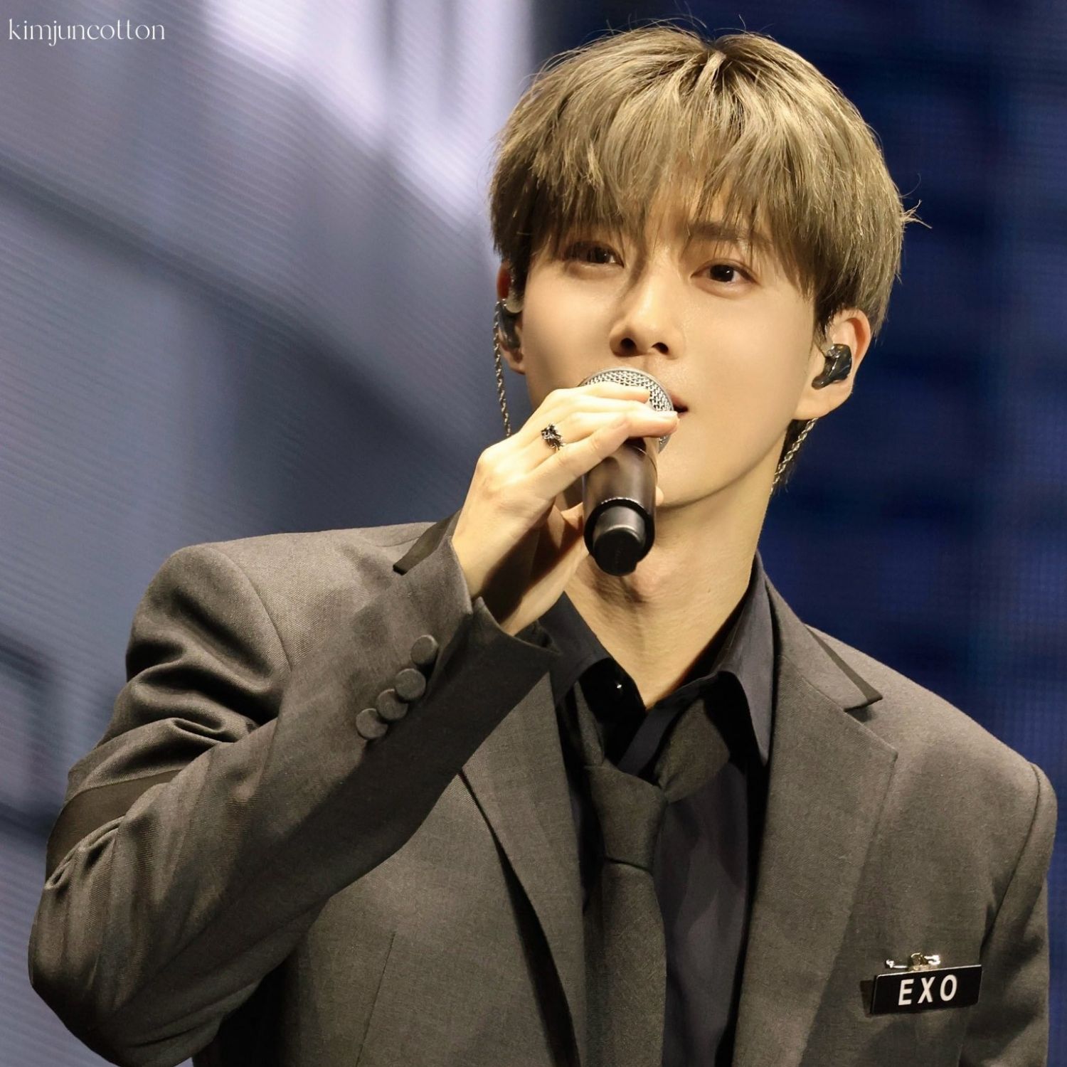 Behind-the-scenes cut of Suho