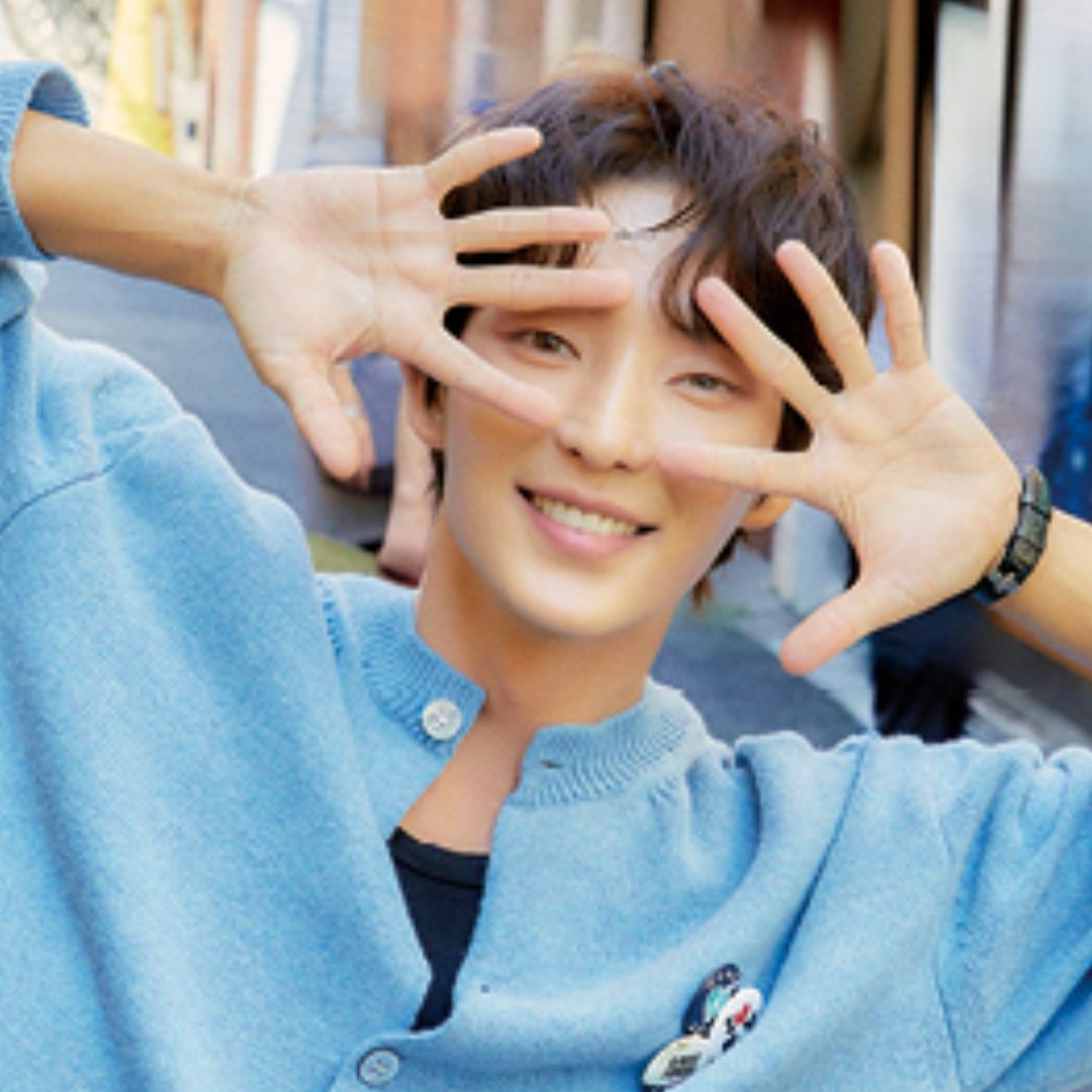 Recent activity shot of Lee Joongi