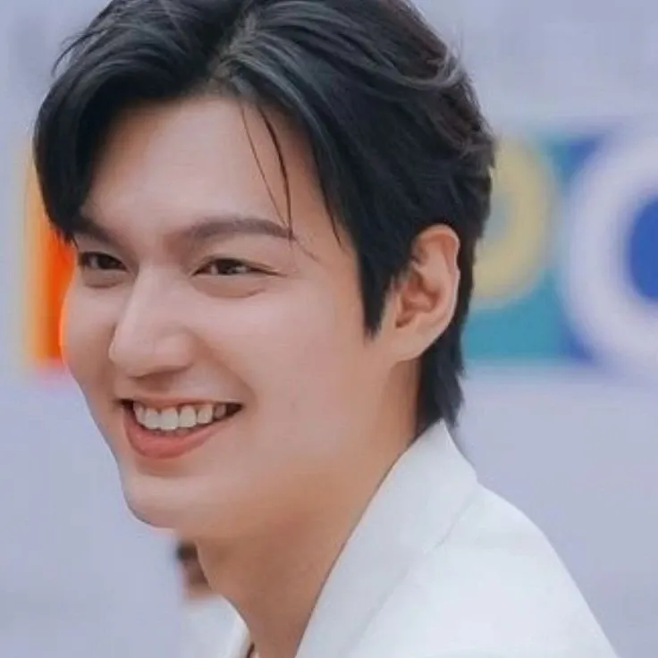 Latest photo of Lee Minho