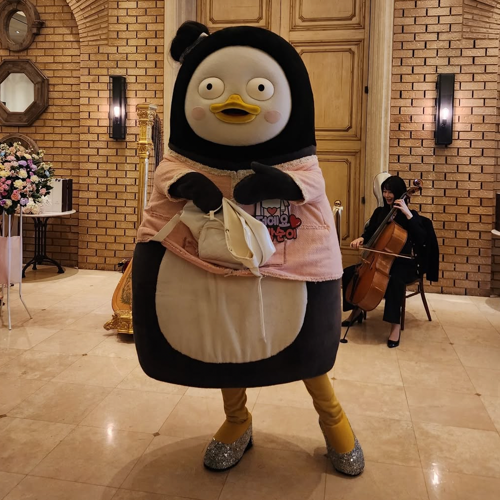 朋秀的最新照片