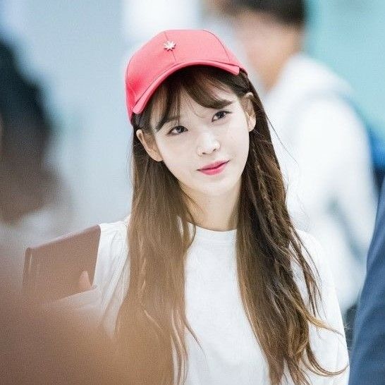 아이유의 비하인드 컷