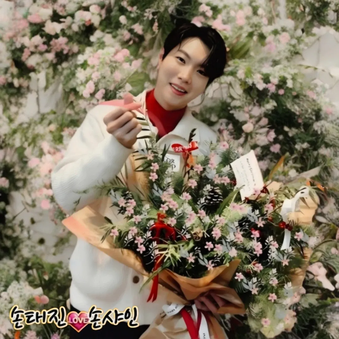 오늘 가장 핫한 셀럽 커뮤니티 피드