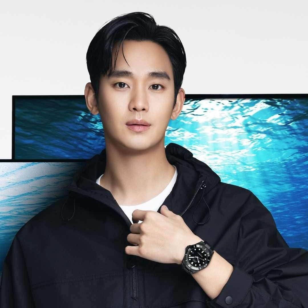 Foto kegiatan terbaru dari Kim Soohyun