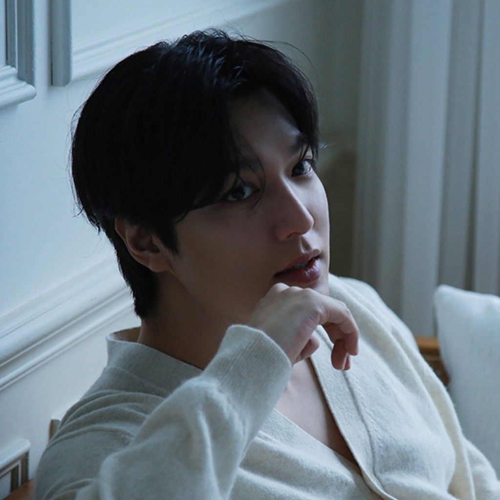 Recent activity shot of Lee Minho