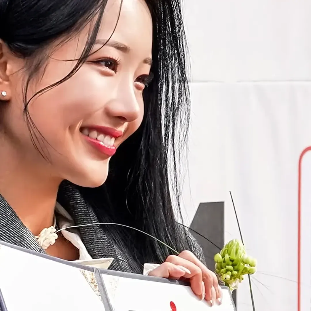 A moment captured by a fan of Kim Soyeon (2004)