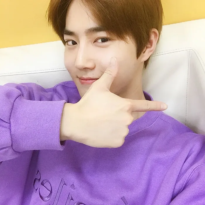 A moment captured by a fan of Suho