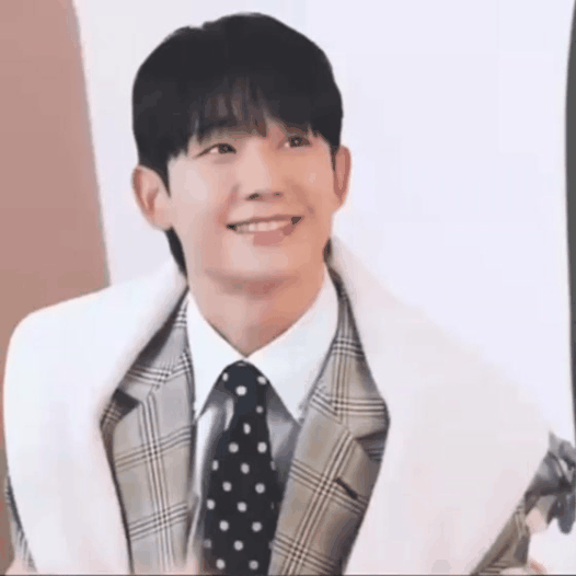 Recent activity shot of Jung Haein