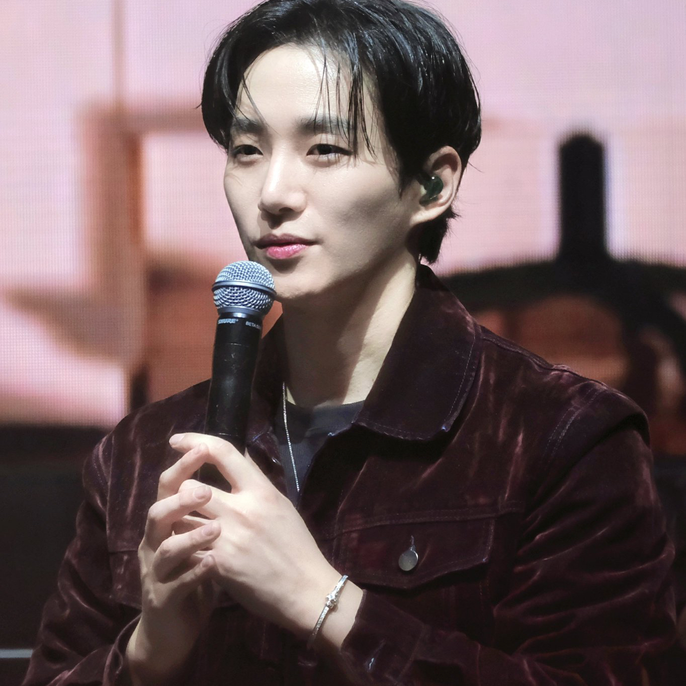 Momen yang diabadikan oleh penggemar Lee Junho