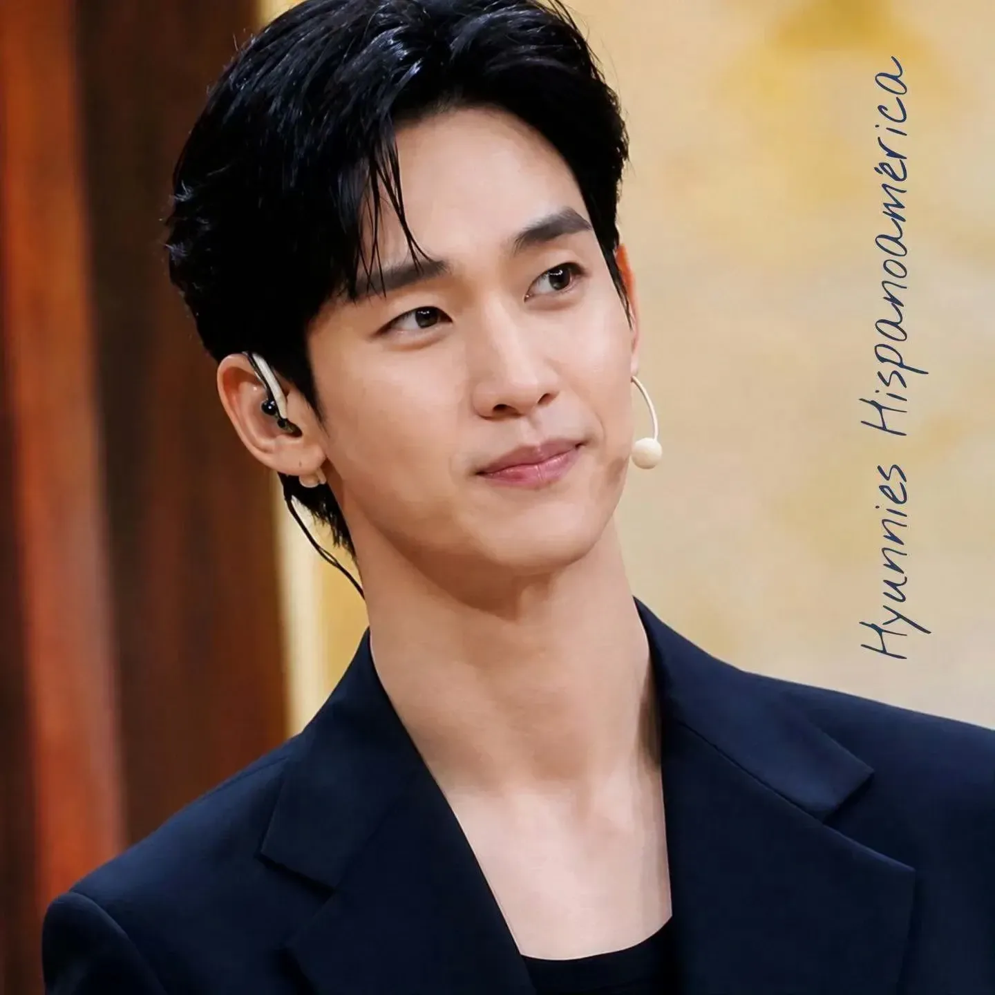 Behind-the-scenes cut of Kim Soohyun