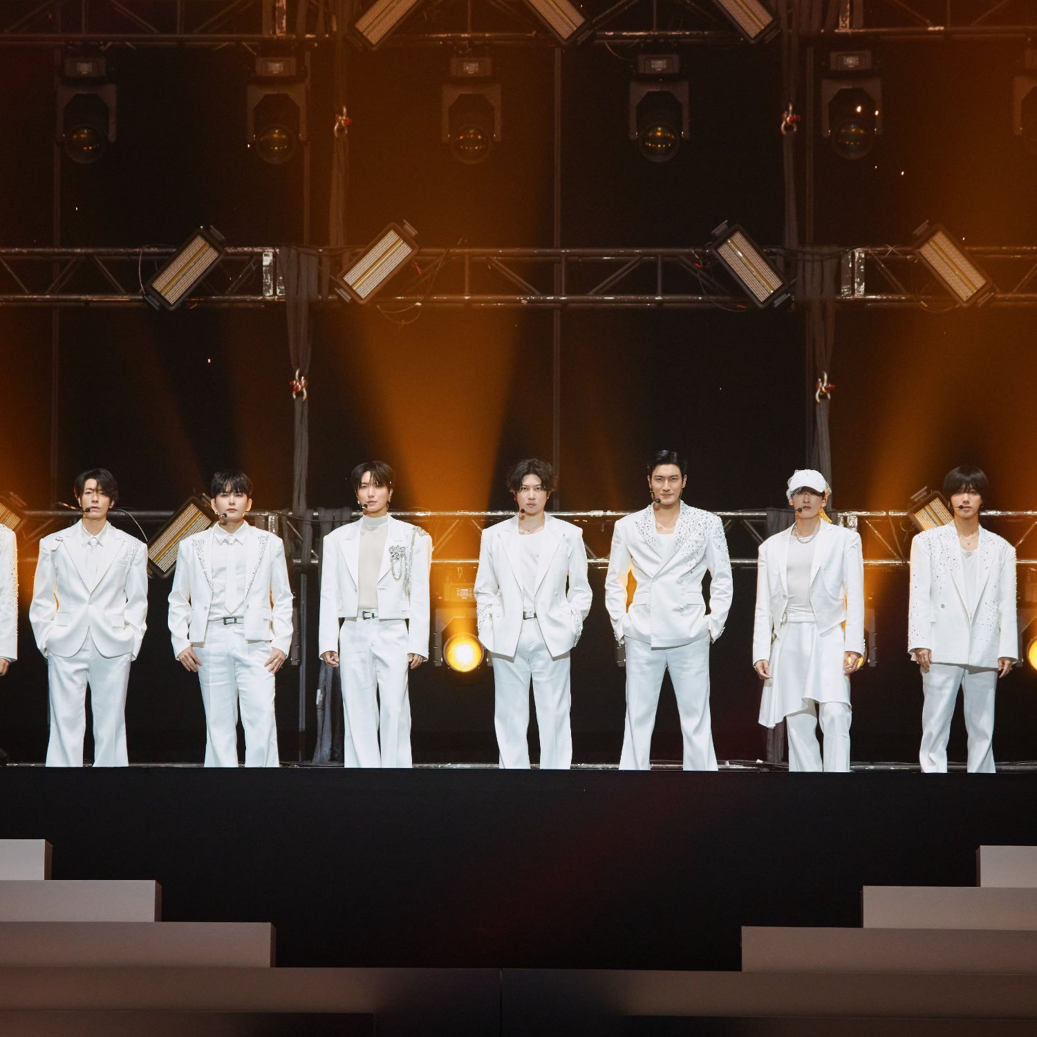 Latest photo of Choi Siwon