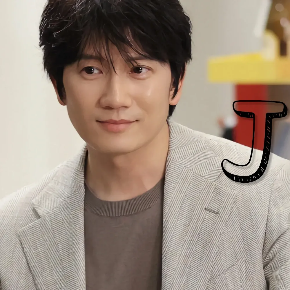 Recent activity shot of Ji Sung