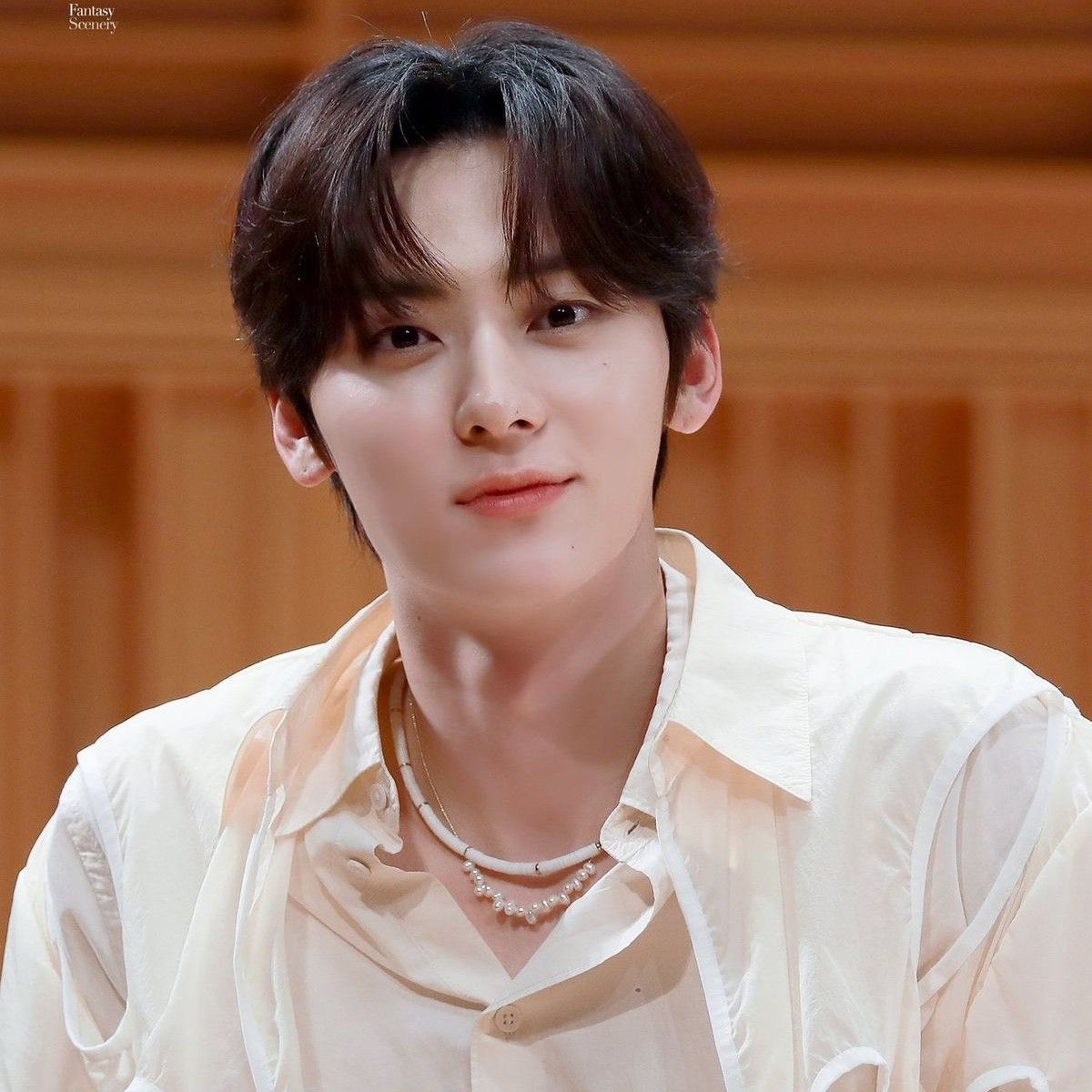 황민현의 비하인드 컷