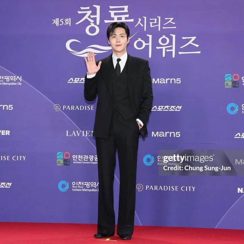 Foto kegiatan terbaru dari Kim Seonho