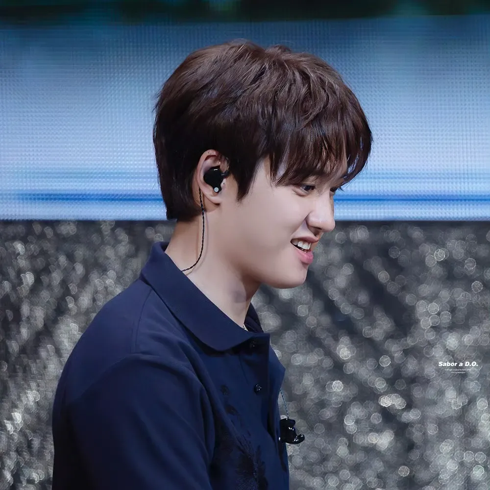 Behind-the-scenes cut of Doh Kyungsoo (D.O.)