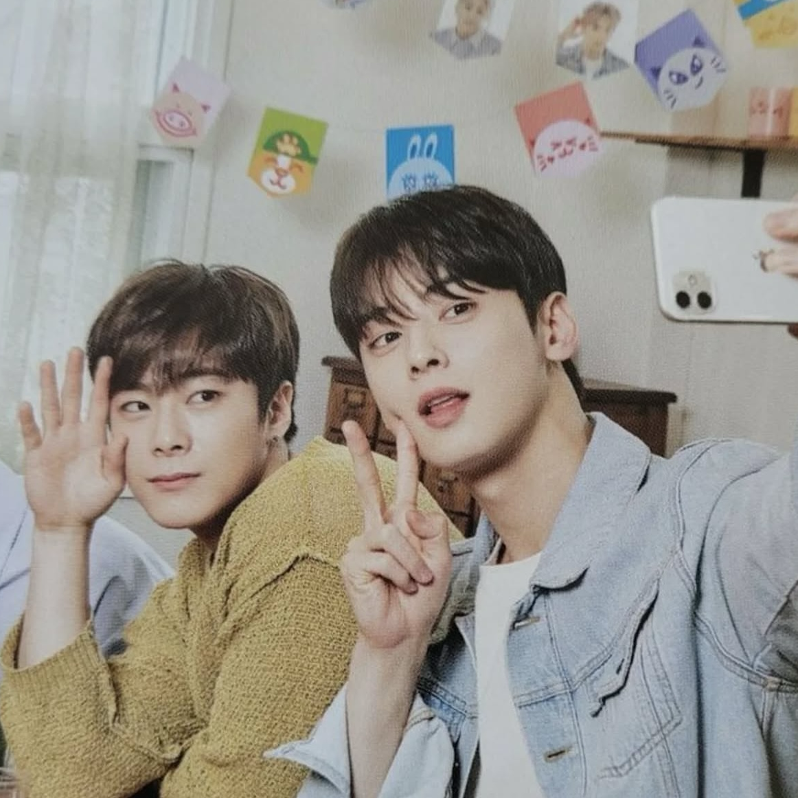 Latest photo of Cha Eunwoo