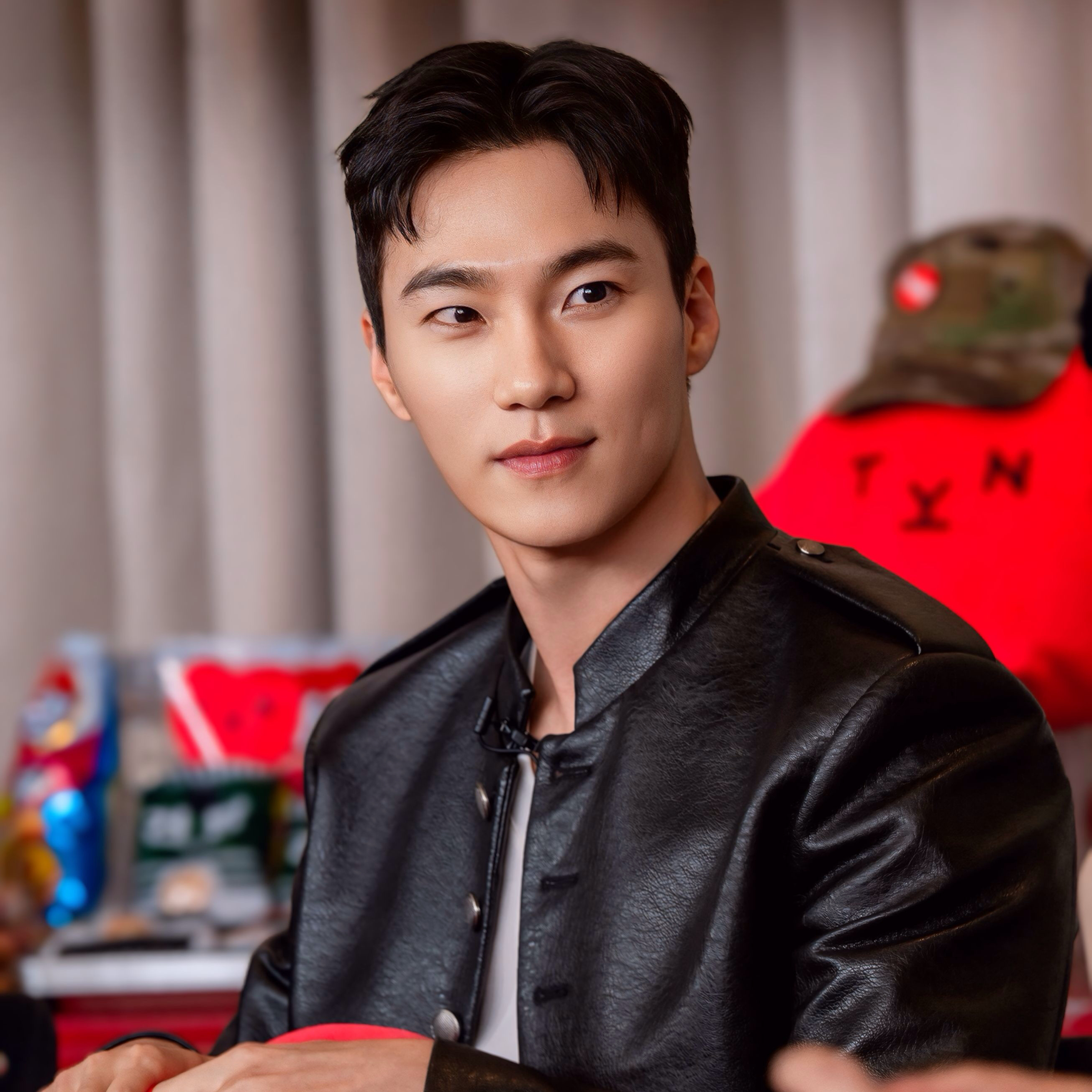 Recent activity shot of Lee Hongnae