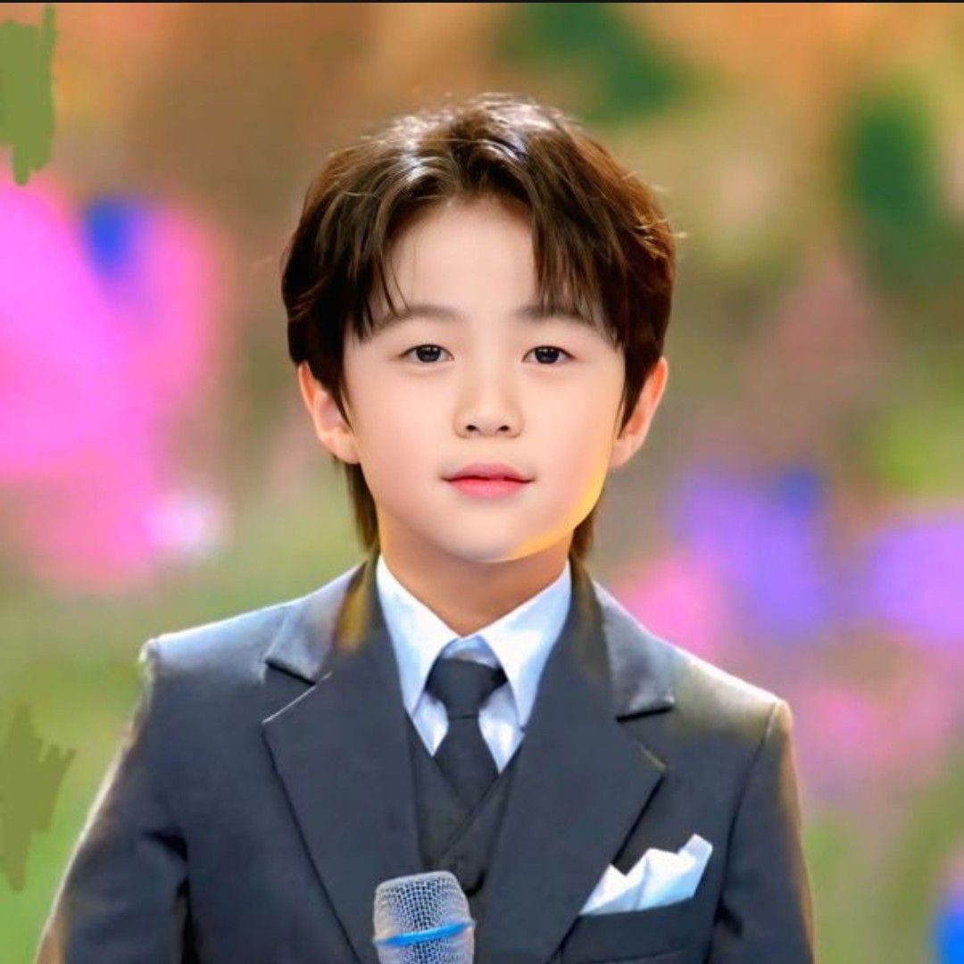 Behind-the-scenes cut of You Jiwoo