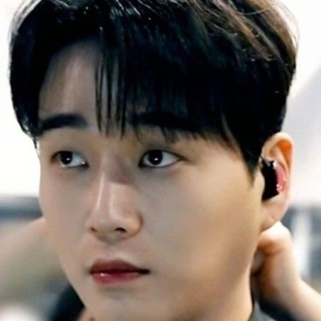 チン・ヘソンの最新写真