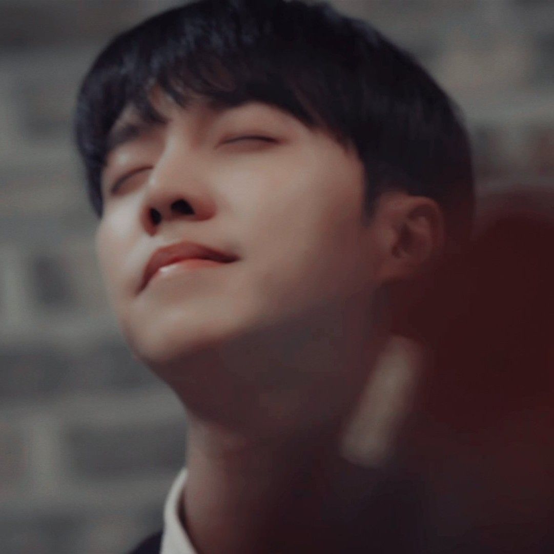 粉丝拍下的李升基瞬间