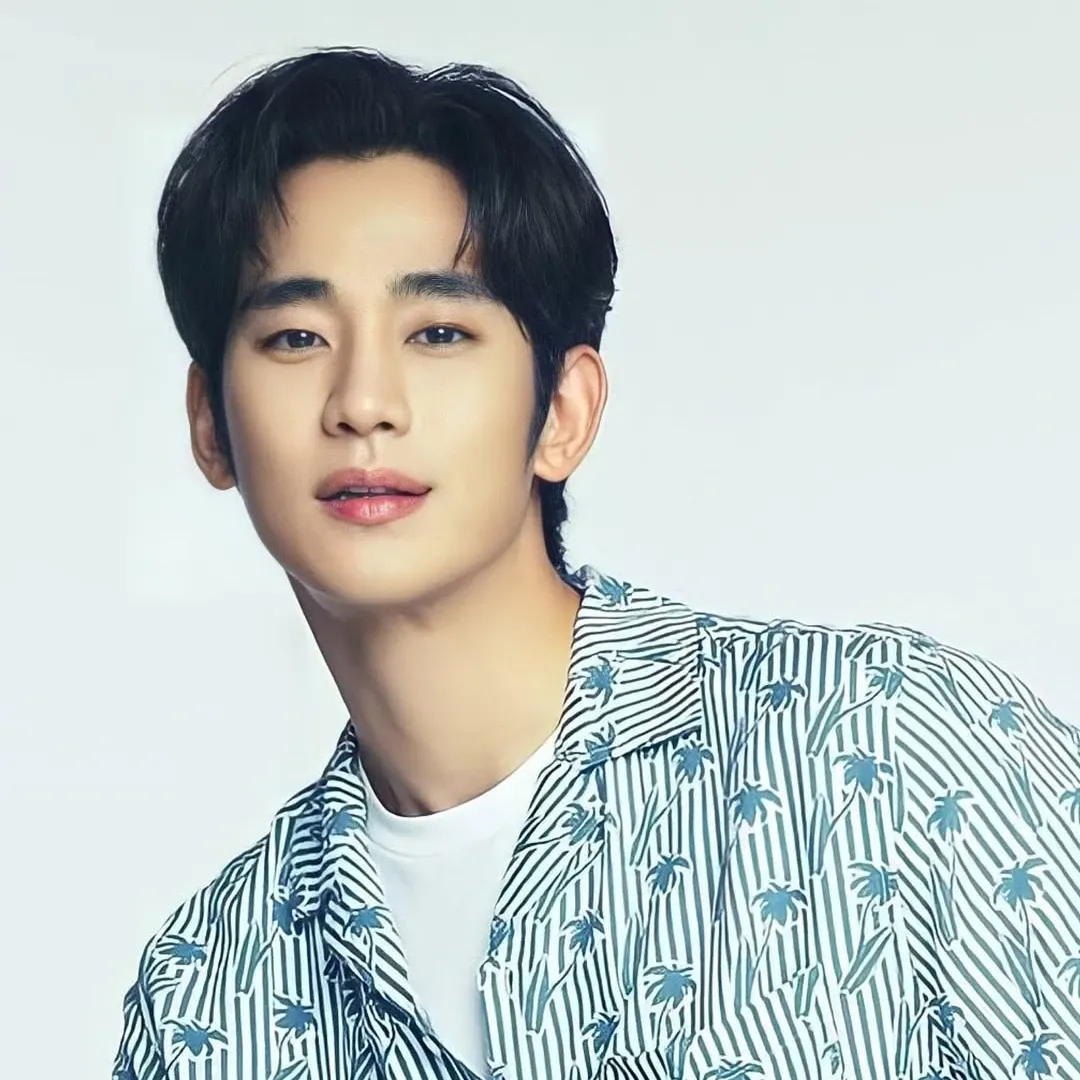 Recent activity shot of Kim Soohyun