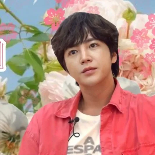 Recent activity shot of Jang Geunsuk