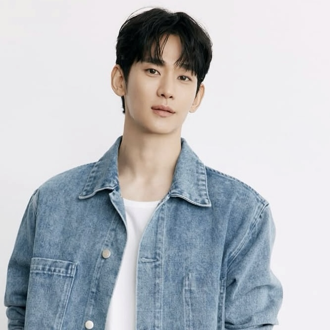 Recent activity shot of Kim Soohyun