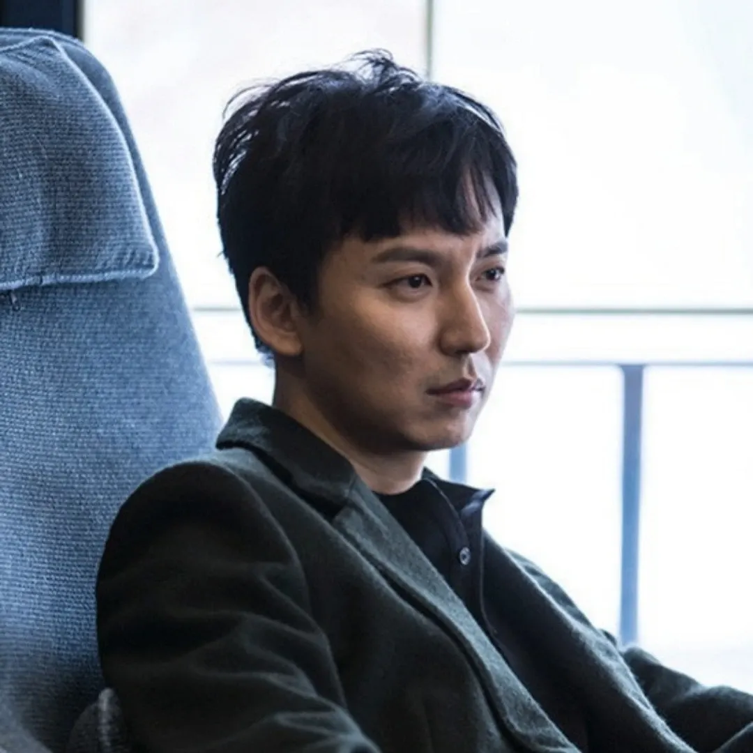 Behind-the-scenes cut of Kim Namgil