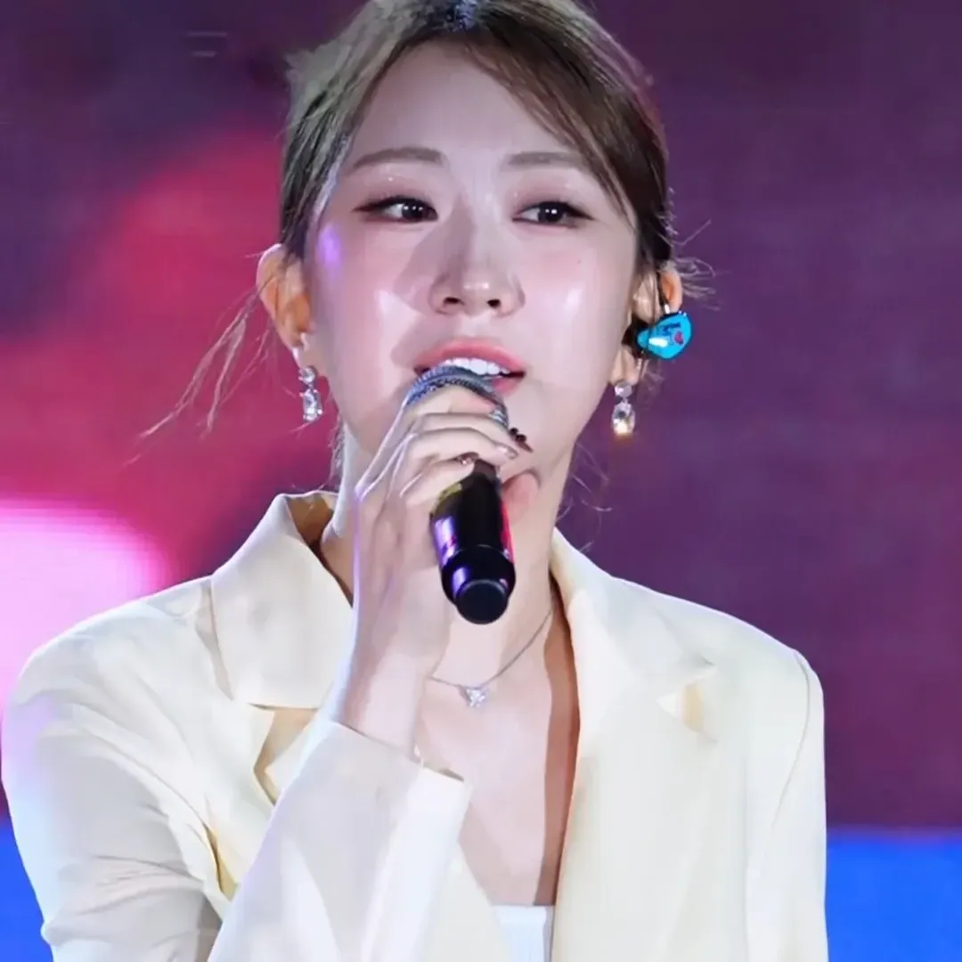 Cuplikan di balik layar dari Jeon Yujin