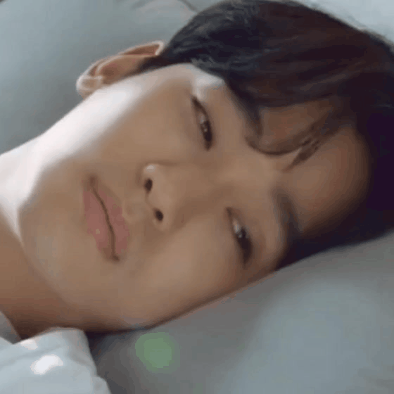 粉絲拍下的金秀賢瞬間