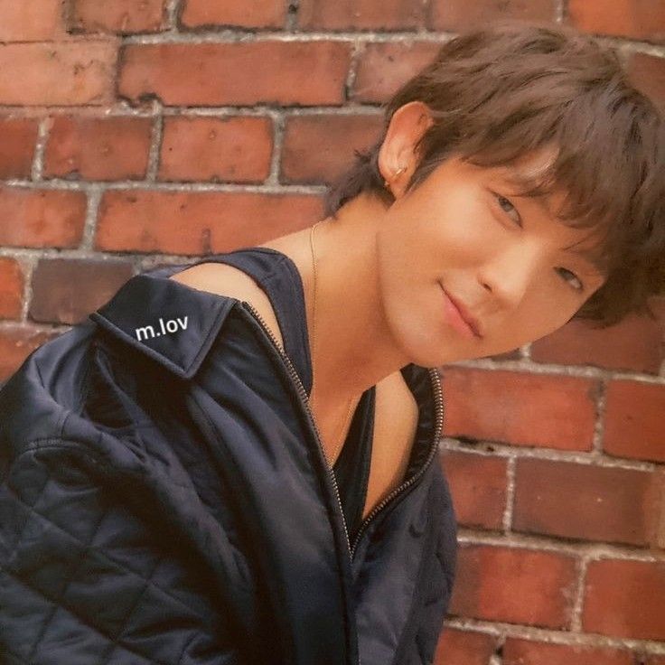 Behind-the-scenes cut of Lee Joongi