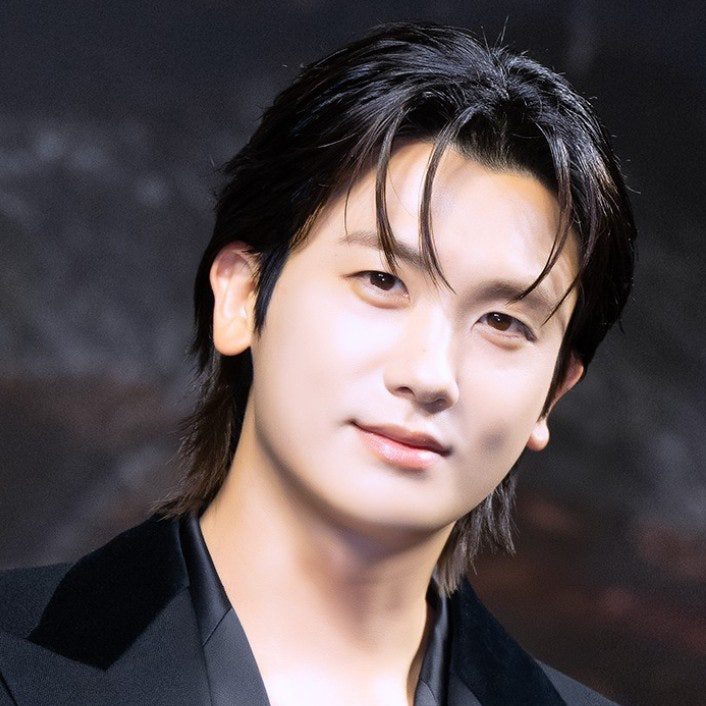 朴炯植的最新照片