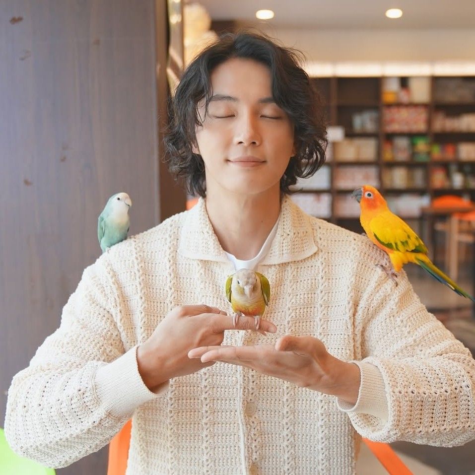 A moment captured by a fan of Yoon Shiyoon