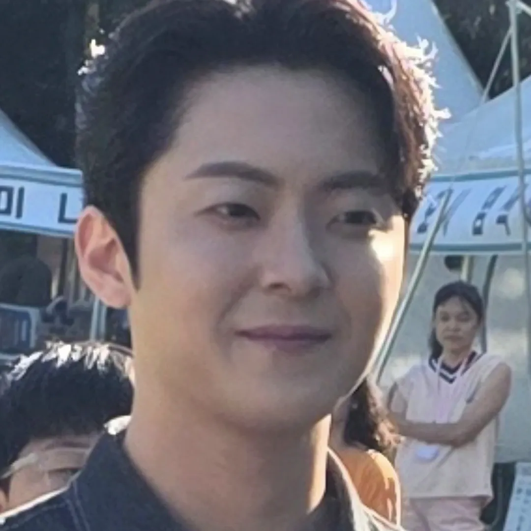 Behind-the-scenes cut of Park Minsu