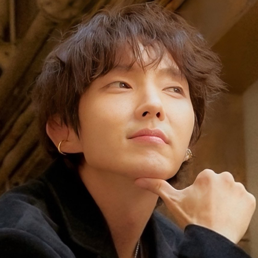 Latest photo of Lee Joongi