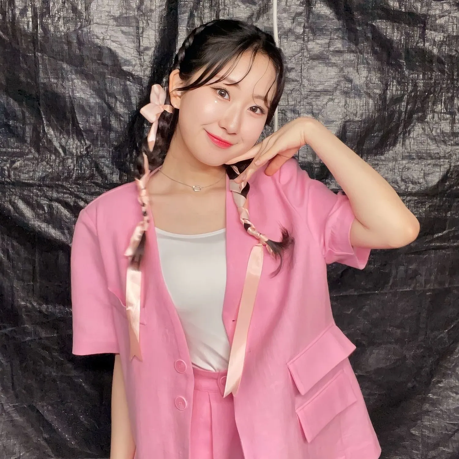 Momen yang diabadikan oleh penggemar Jeon Yujin